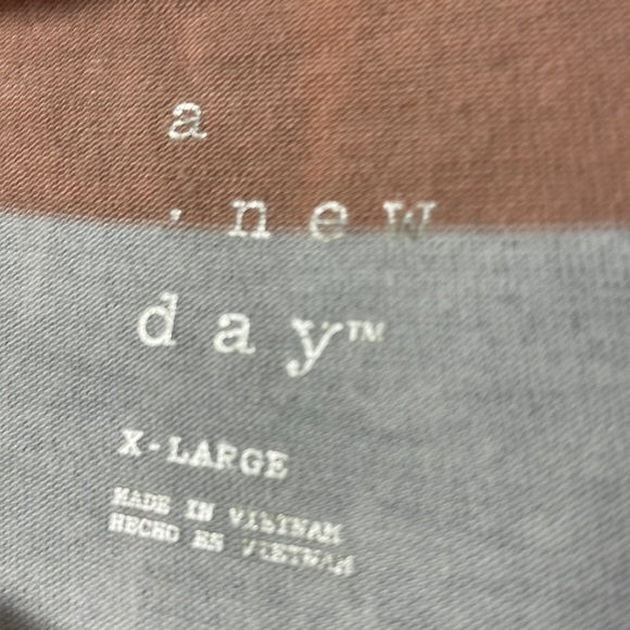 A New Day Women's long sleeve Tee, wide apricot & Cream stripes, soft  XL - Picture 2 of 6